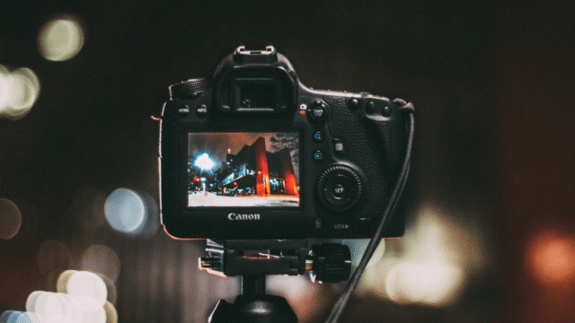 features-camera-1.png